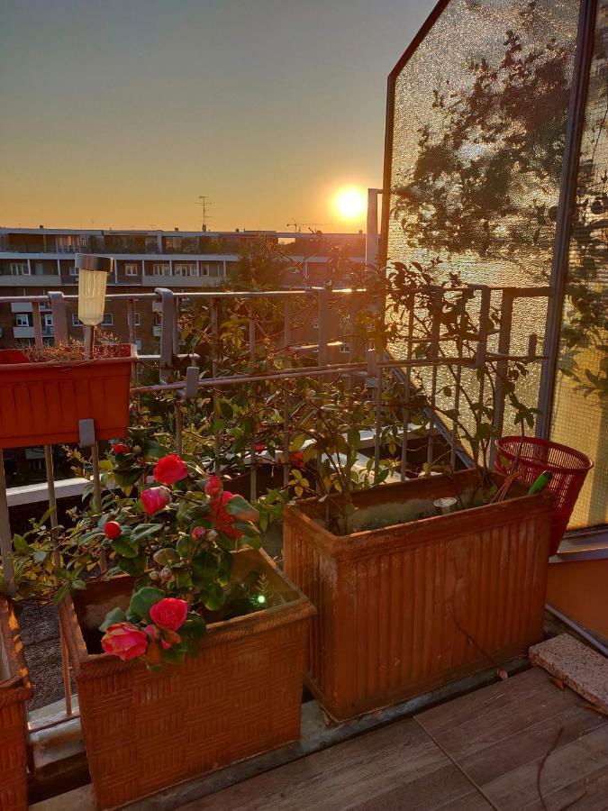 Exclusive Rooftop Apartment With Large Terrace In Solari/Tortona Мілан Екстер'єр фото